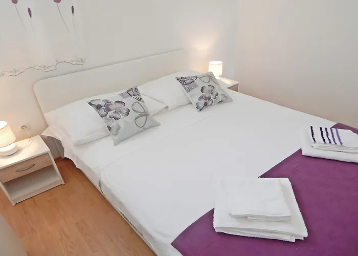 아파트 아파트먼트 모니