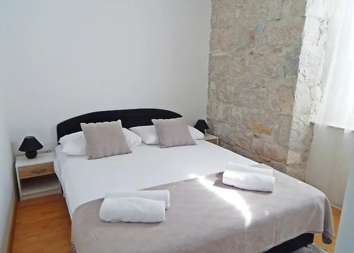 아파트먼트 모니